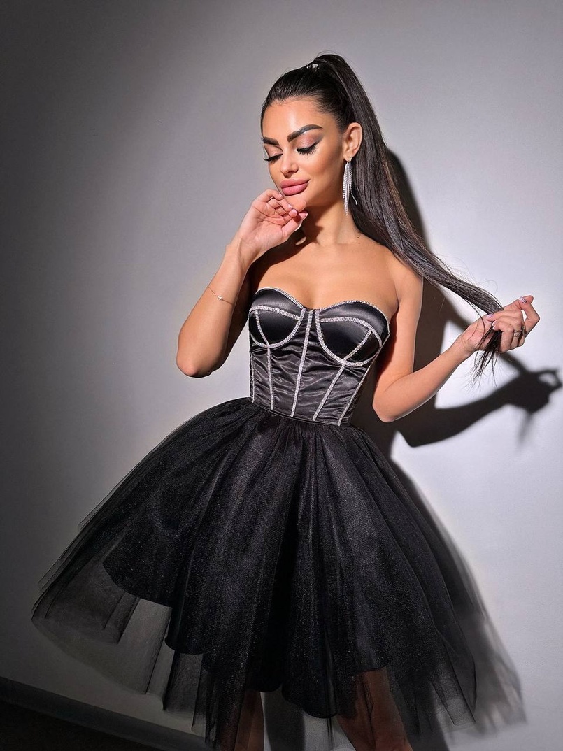 Комплект: корсет, декорований стразами  +  пишна фатинова спідниця Комплект: корсет, декорований стразами  +  пишна фатинова спідниця | PUSHKA SHOP