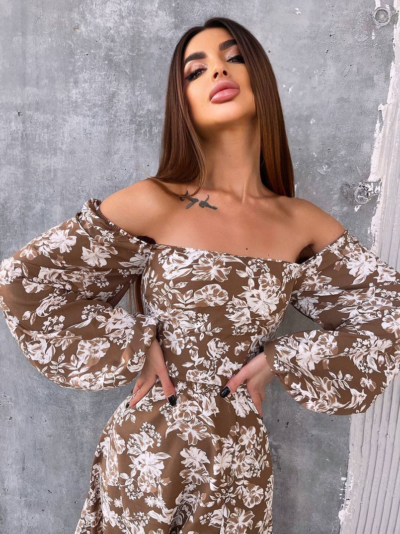 Улюблена сукня-міді зі шнурівкою на спинці та розрізом на ніжці Улюблена сукня-міді зі шнурівкою на спинці та розрізом на ніжці | PUSHKA SHOP