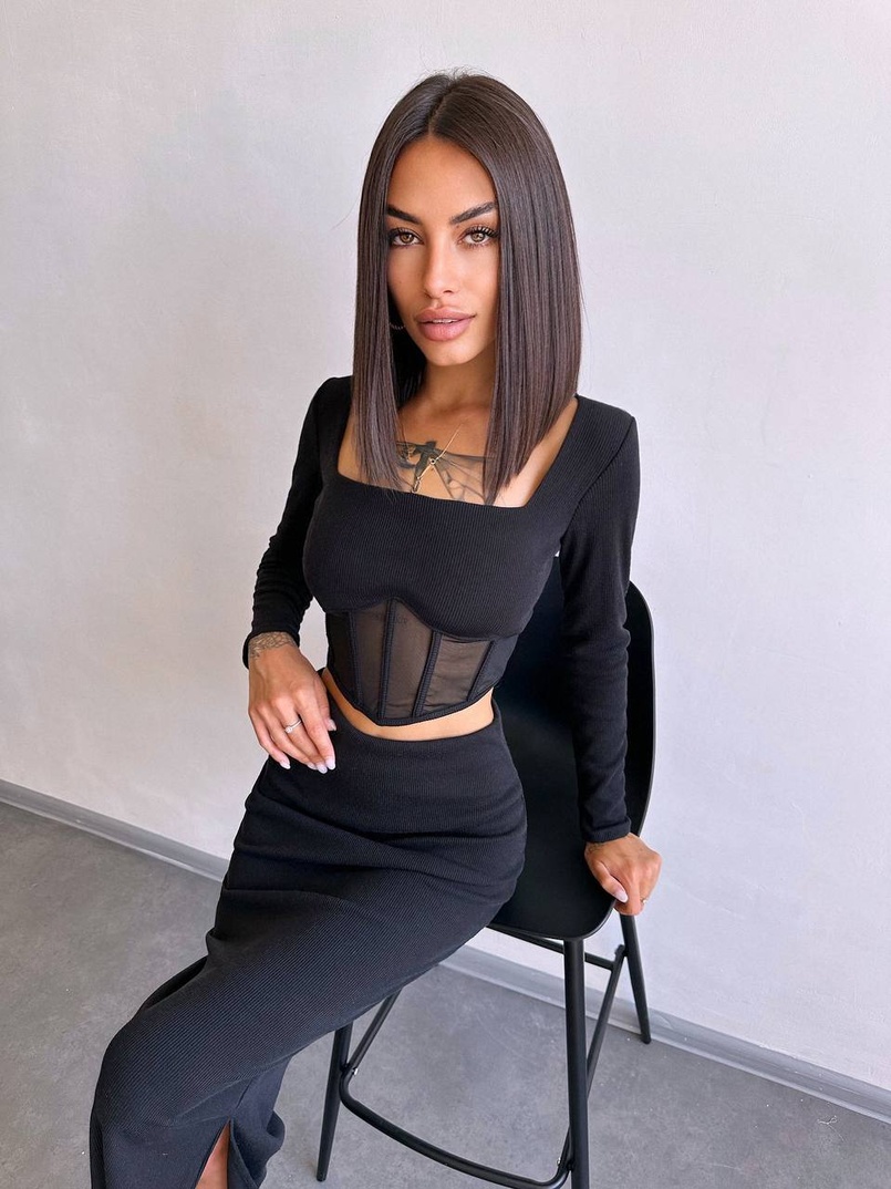 Трикотажний комплект: топ з елементами корсету та спідниця з розрізами  Трикотажний комплект: топ з елементами корсету та спідниця з розрізами  | PUSHKA SHOP