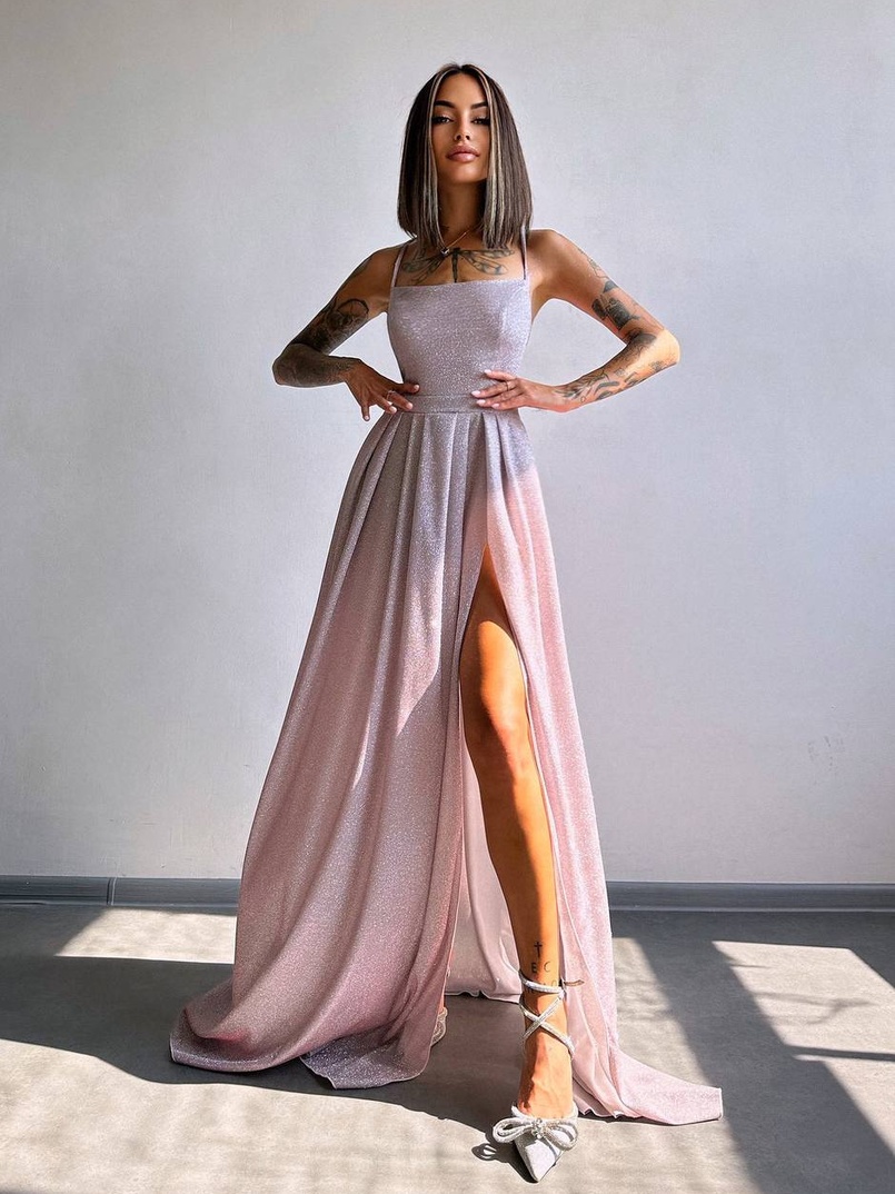 Сяюча сукня максі  зі шнурівкою на спинці Сяюча сукня максі  зі шнурівкою на спинці | PUSHKA SHOP