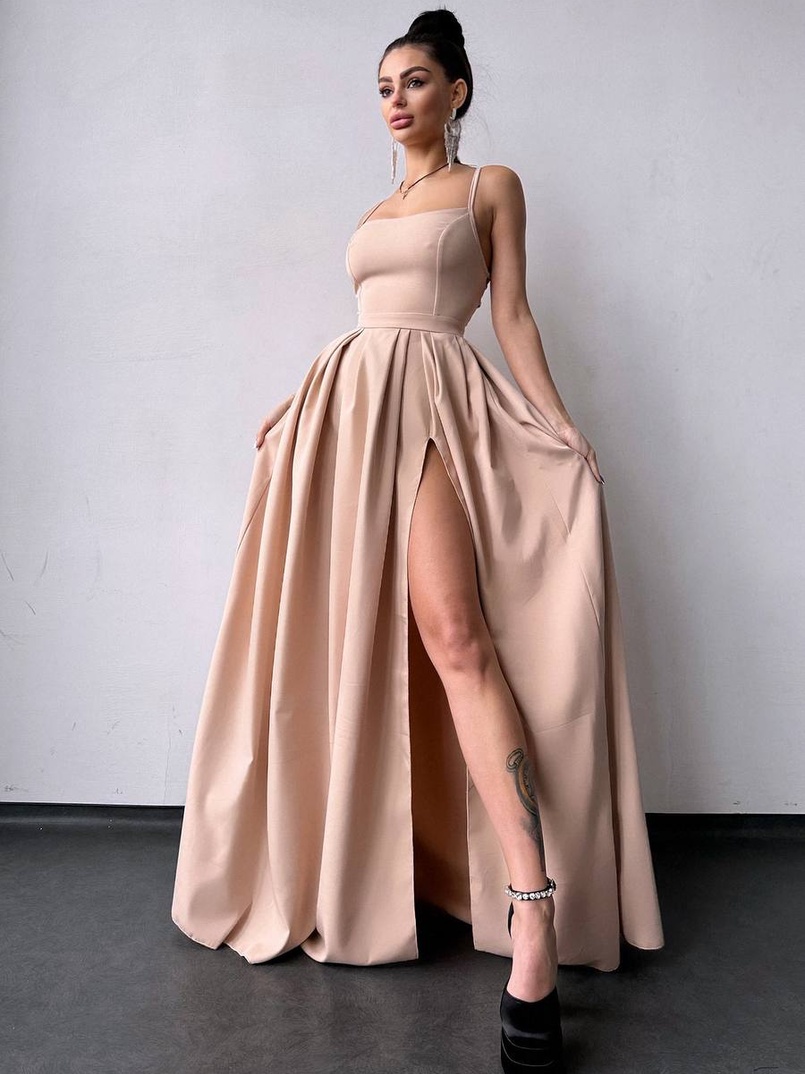 Сукня максі  зі шнурівкою на спинці Сукня максі  зі шнурівкою на спинці | PUSHKA SHOP