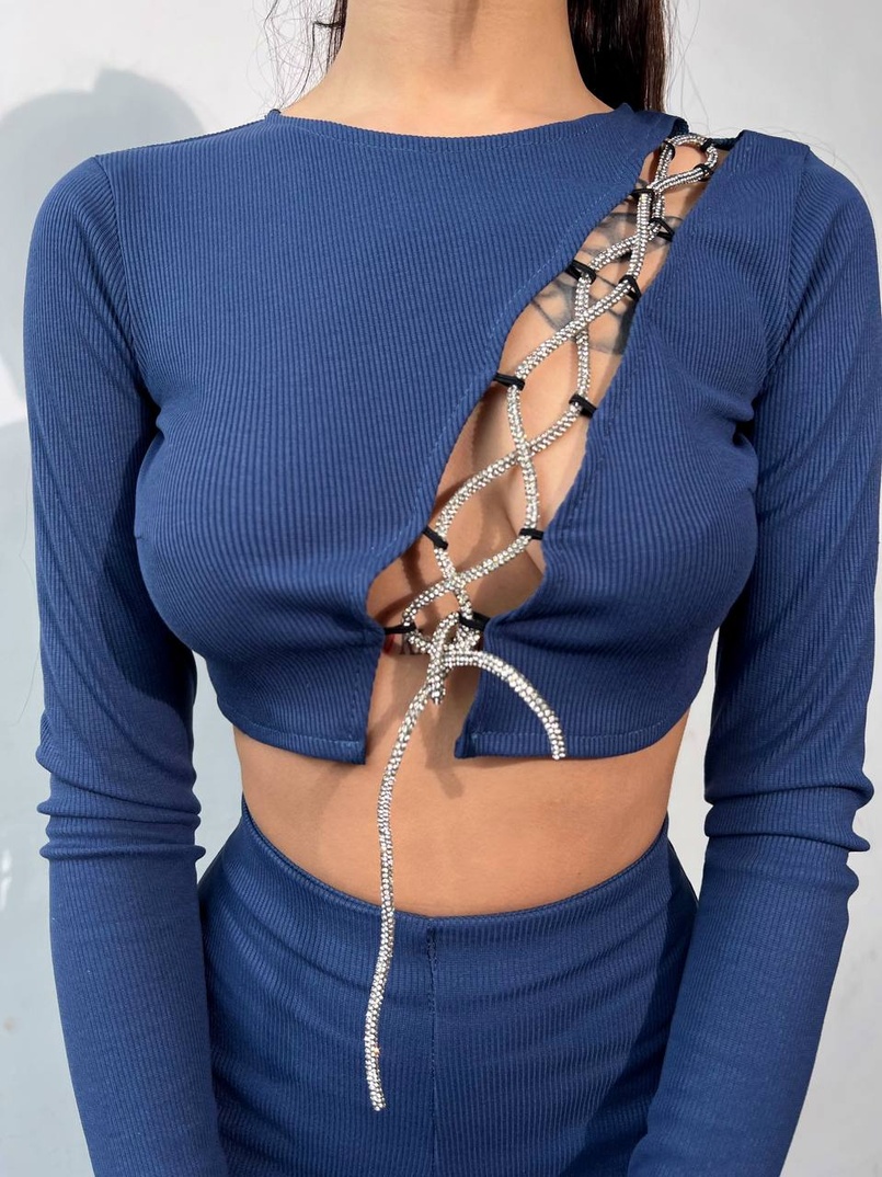 Комплект : штани кльош і топ декорований шнурком зі стразами  Комплект : штани кльош і топ декорований шнурком зі стразами  | PUSHKA SHOP