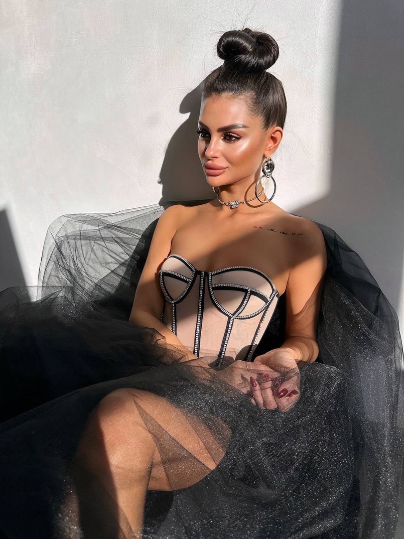 Комплект: корсет бюстьє декорований стразами + пишна спідниця максі  Ручна робота  Комплект: корсет бюстьє декорований стразами + пишна спідниця максі  Ручна робота  | PUSHKA SHOP