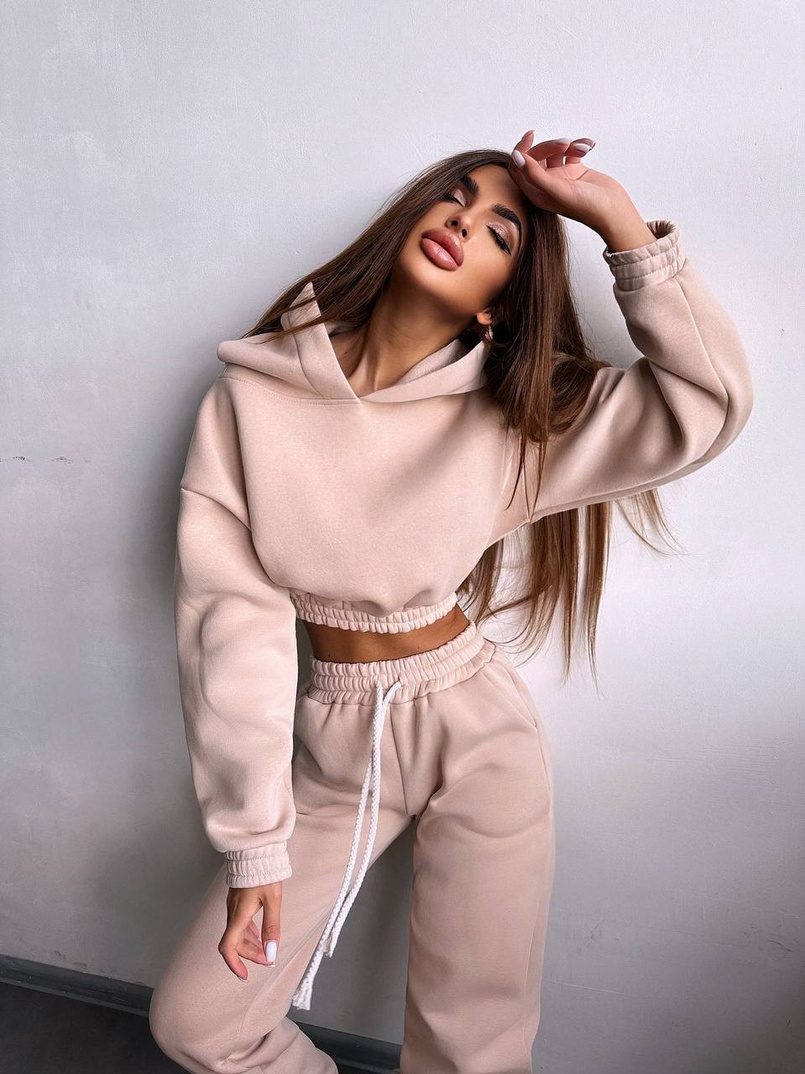 Базовий костюм на флісі з об'ємними капюшоном Базовий костюм на флісі з об'ємними капюшоном | PUSHKA SHOP