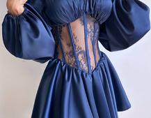 Атласна сукня з обʼємними рукавами та мереживом Атласна сукня з обʼємними рукавами та мереживом | PUSHKA SHOP