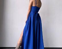 Сукня максі на тонких бретелях з розрізом на спідниці  Сукня максі на тонких бретелях з розрізом на спідниці  | PUSHKA SHOP