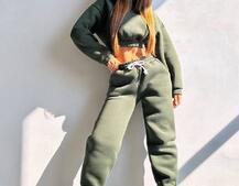 Базовий костюм на флісі з об'ємними капюшоном Базовий костюм на флісі з об'ємними капюшоном | PUSHKA SHOP