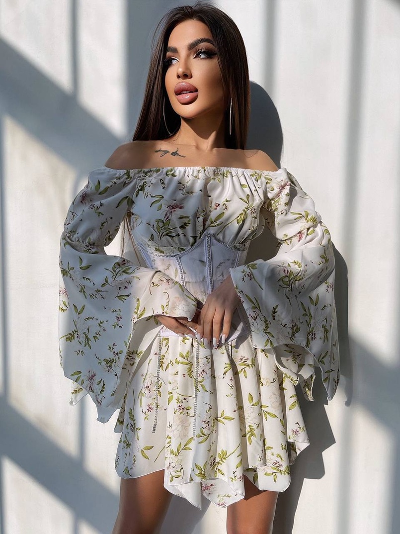 Сукня асиметричного крою з розкльошеними рукавами + корсет декорований стразами Ручна робота Сукня асиметричного крою з розкльошеними рукавами + корсет декорований стразами Ручна робота | PUSHKA SHOP