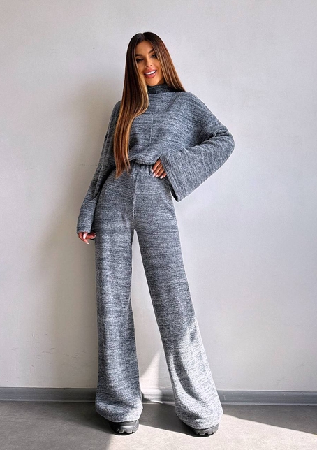 Трикотажний базовий комплект: світшот + штани  | PUSHKA SHOP