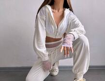 Велюровий комплект декорований стразами( бомбер+ рукавички+ штани + трусики) Велюровий комплект декорований стразами( бомбер+ рукавички+ штани + трусики) | PUSHKA SHOP