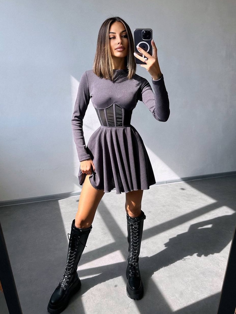 Приталена сукня з корсетною вставкою та спідницею-сонцем | PUSHKA SHOP