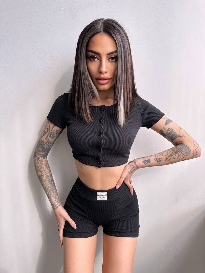 Комплект: топ на ґудзиках + велосипедки Комплект: топ на ґудзиках + велосипедки | PUSHKA SHOP