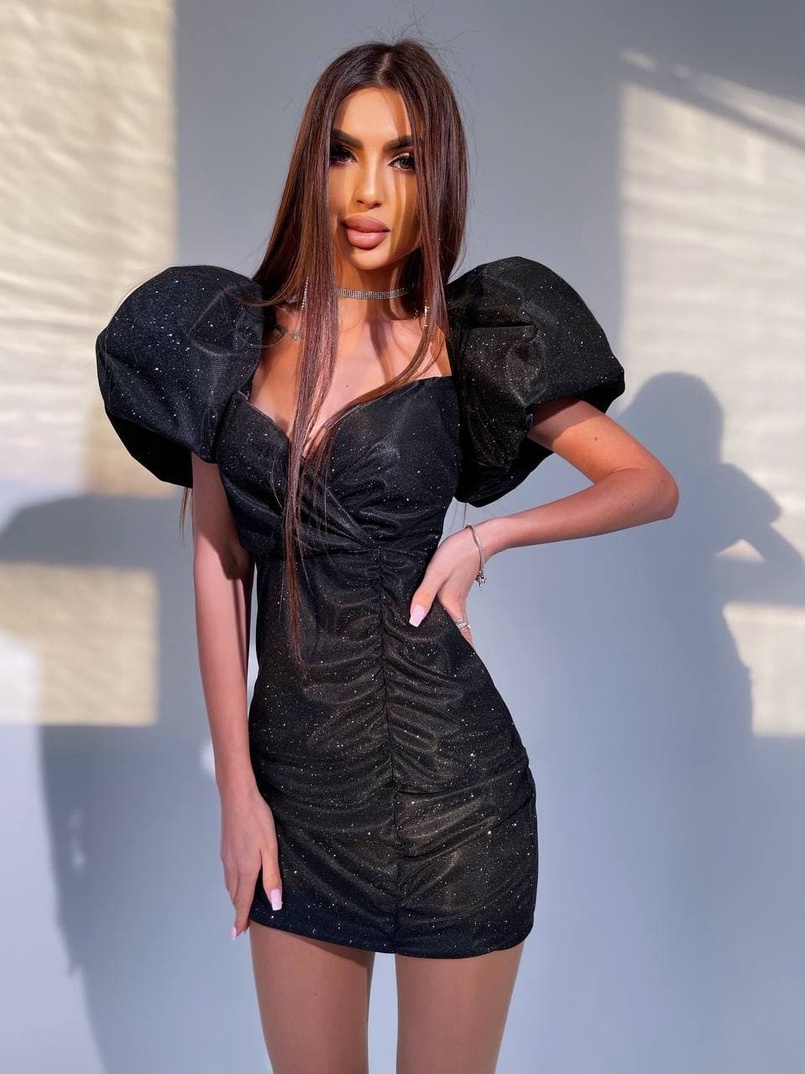 Блестящее платье с объемными рукавами  Блестящее платье с объемными рукавами  | PUSHKA SHOP