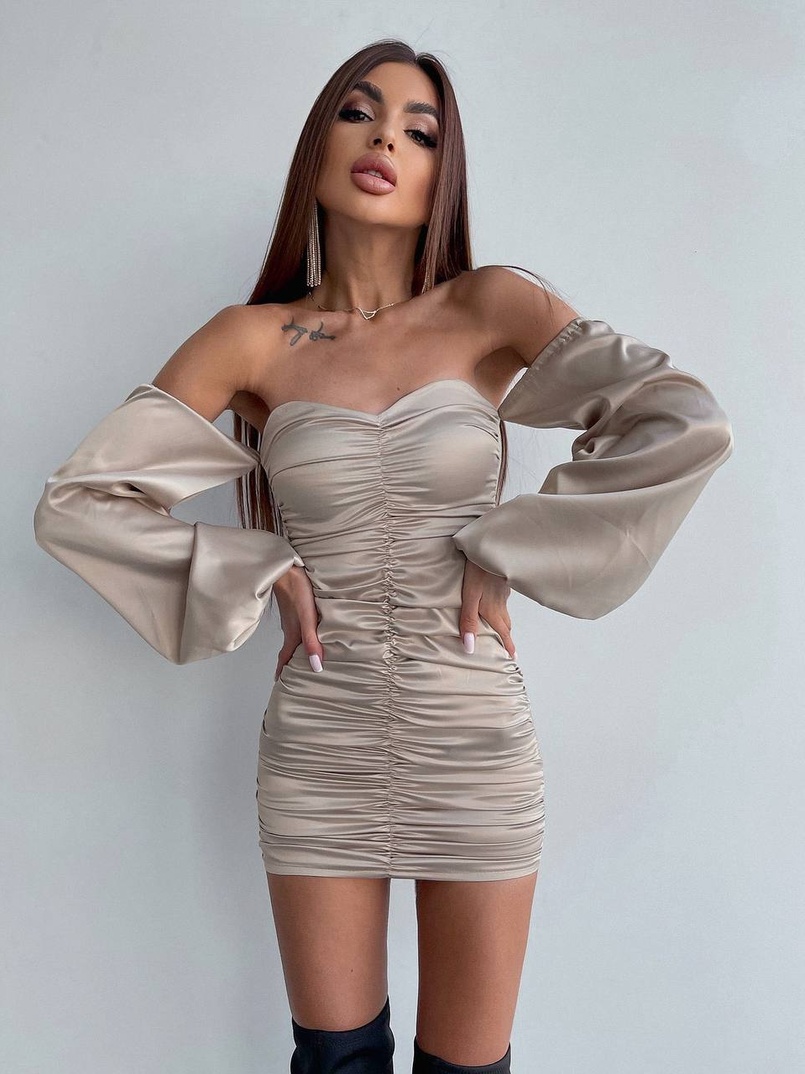 Атласна сукня з драпіруванням Атласна сукня з драпіруванням | PUSHKA SHOP