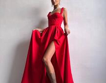 Сукня максі із чашечками та корсетним верхом Сукня максі із чашечками та корсетним верхом | PUSHKA SHOP