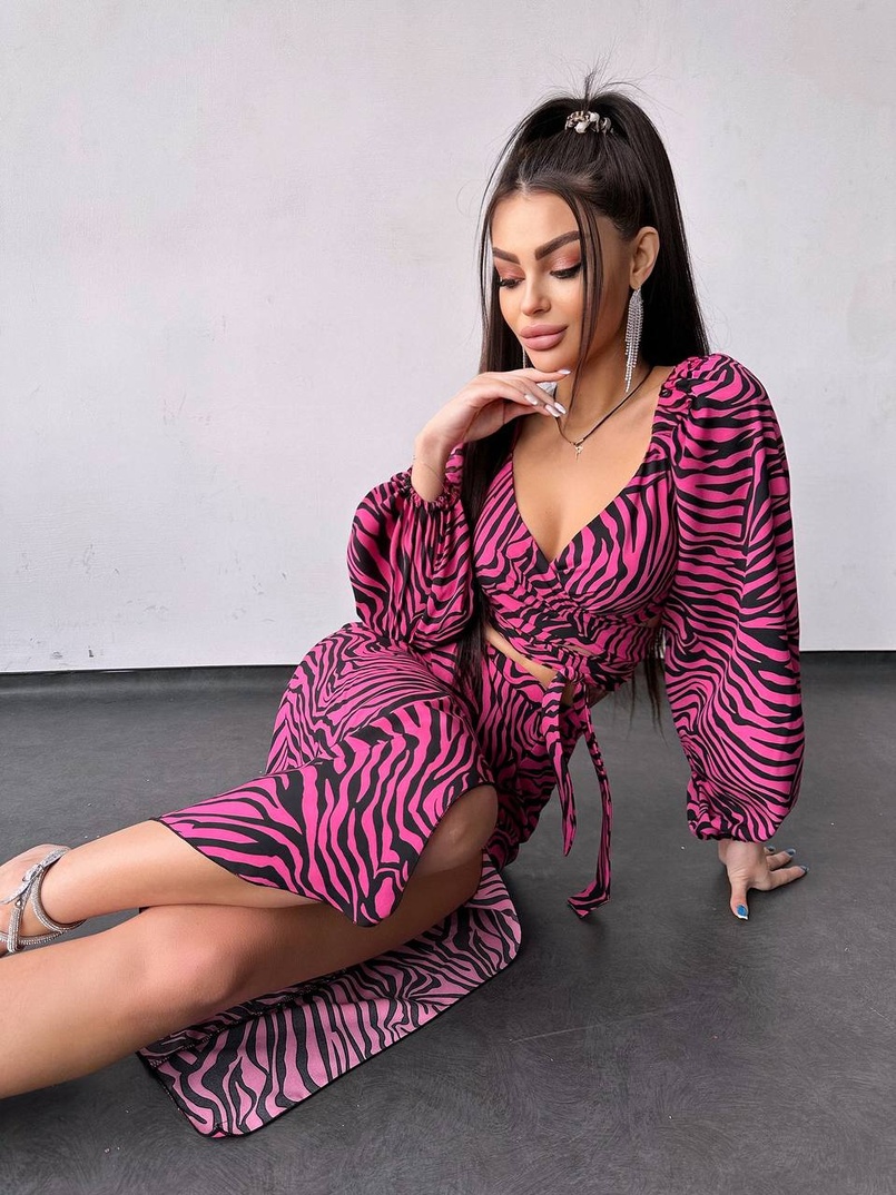 Комплект: топ із зав'язками на талії + спідниця міді з розрізом Комплект: топ із зав'язками на талії + спідниця міді з розрізом | PUSHKA SHOP