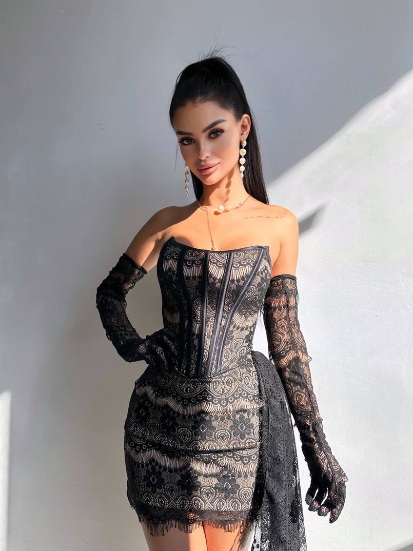 Сукня міні зі шлейфом та рукавичками Сукня міні зі шлейфом та рукавичками | PUSHKA SHOP