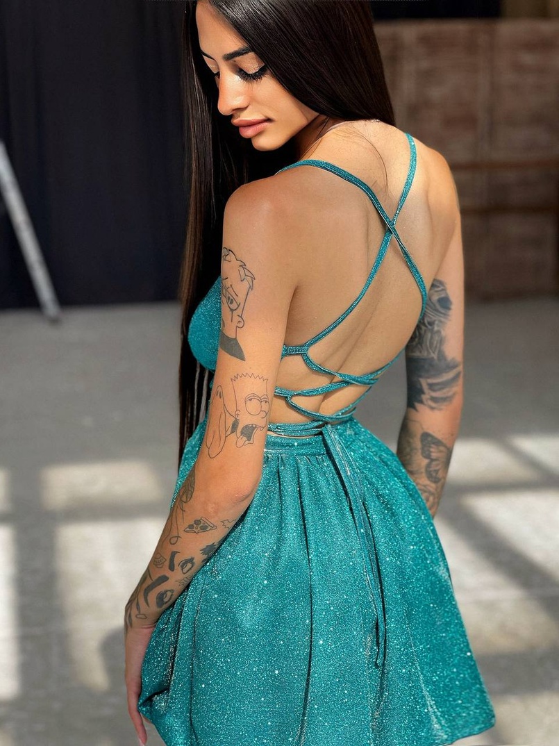 Блестящее платье с пышной юбкой и шнуровкой на спинке  | PUSHKA SHOP