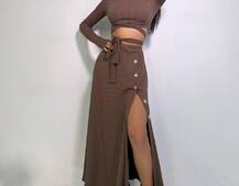 Трикотажный комплект: юбка  миди с разрезом + топ с завязками на талии  Трикотажный комплект: юбка  миди с разрезом + топ с завязками на талии  | PUSHKA SHOP