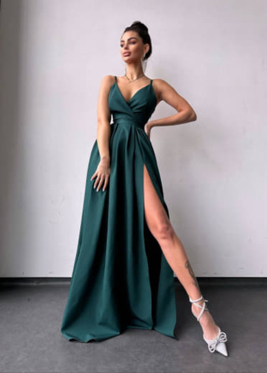 Сукня максі на тонких бретелях з розрізом на спідниці  Сукня максі на тонких бретелях з розрізом на спідниці  | PUSHKA SHOP