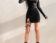 Трикотажне плаття по фігурі зі шнурівкою на ніжці Трикотажне плаття по фігурі зі шнурівкою на ніжці | PUSHKA SHOP