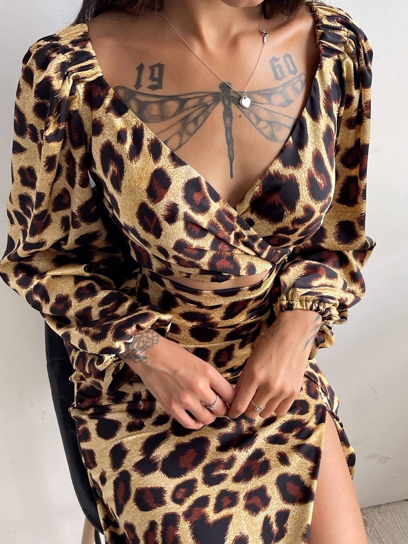 Комплект: топ із зав'язками на талії + спідниця міді з розрізом Комплект: топ із зав'язками на талії + спідниця міді з розрізом | PUSHKA SHOP