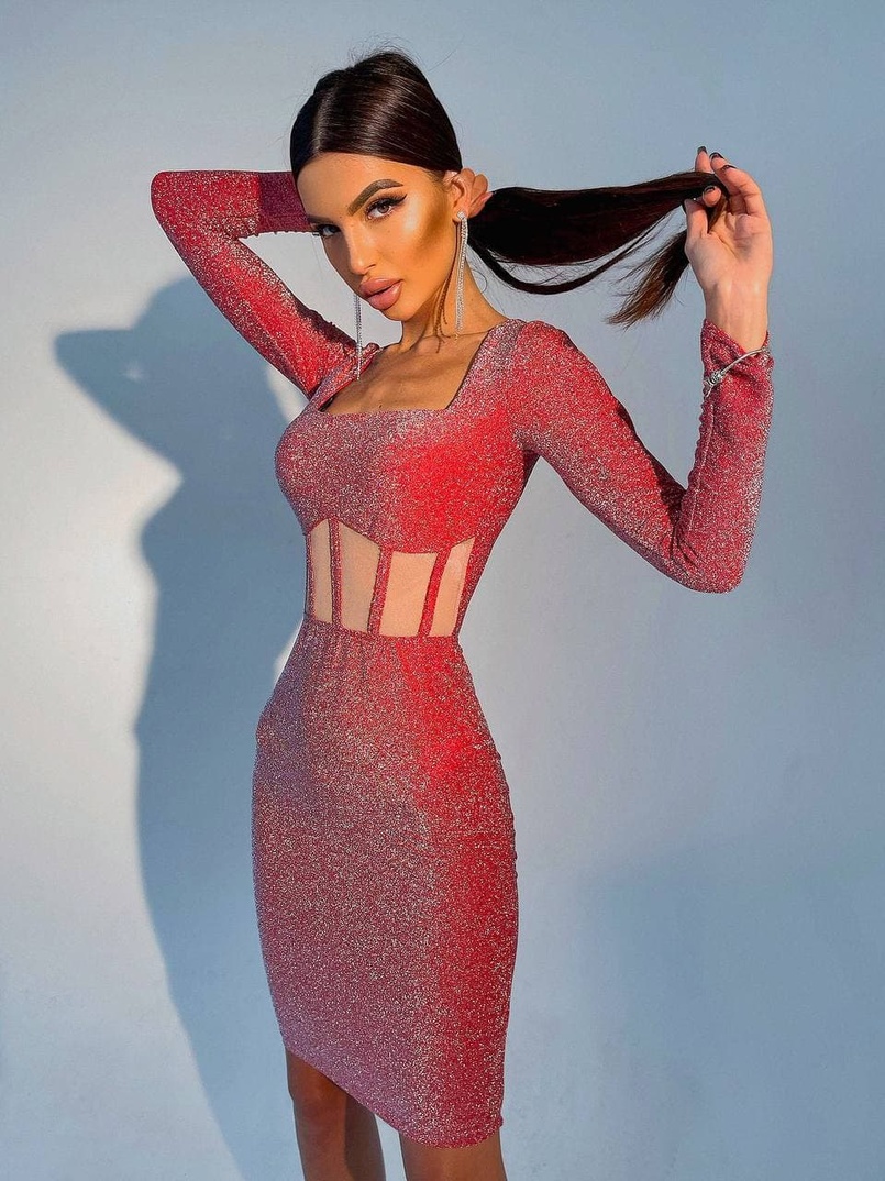 Приталенное блестящее платье с корсетной вставкой и  юбкой-карандашом  Приталенное блестящее платье с корсетной вставкой и  юбкой-карандашом  | PUSHKA SHOP