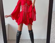 Шифонова сукня на підкладці з розкльошеними рукавами з асиметричною спідницею + корсет декорований стразами Ручна робота! Шифонова сукня на підкладці з розкльошеними рукавами з асиметричною спідницею + корсет декорований стразами Ручна робота! | PUSHKA SHOP