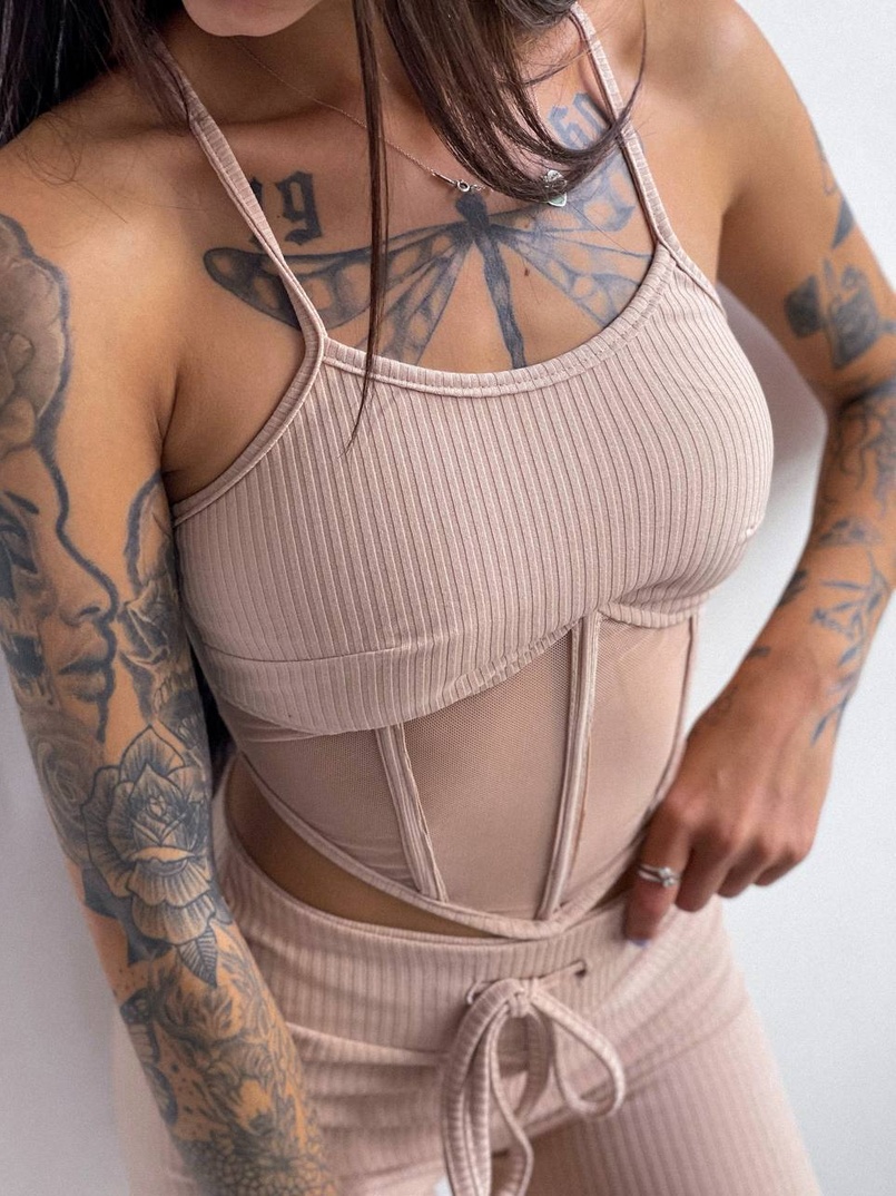 Трикотажный комплект: корсетный топ на косточках + леггинсы Трикотажный комплект: корсетный топ на косточках + леггинсы | PUSHKA SHOP