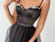 Платье-бюстье с чашечками и пышной юбкой , декорированное стразами  Платье-бюстье с чашечками и пышной юбкой , декорированное стразами  | PUSHKA SHOP