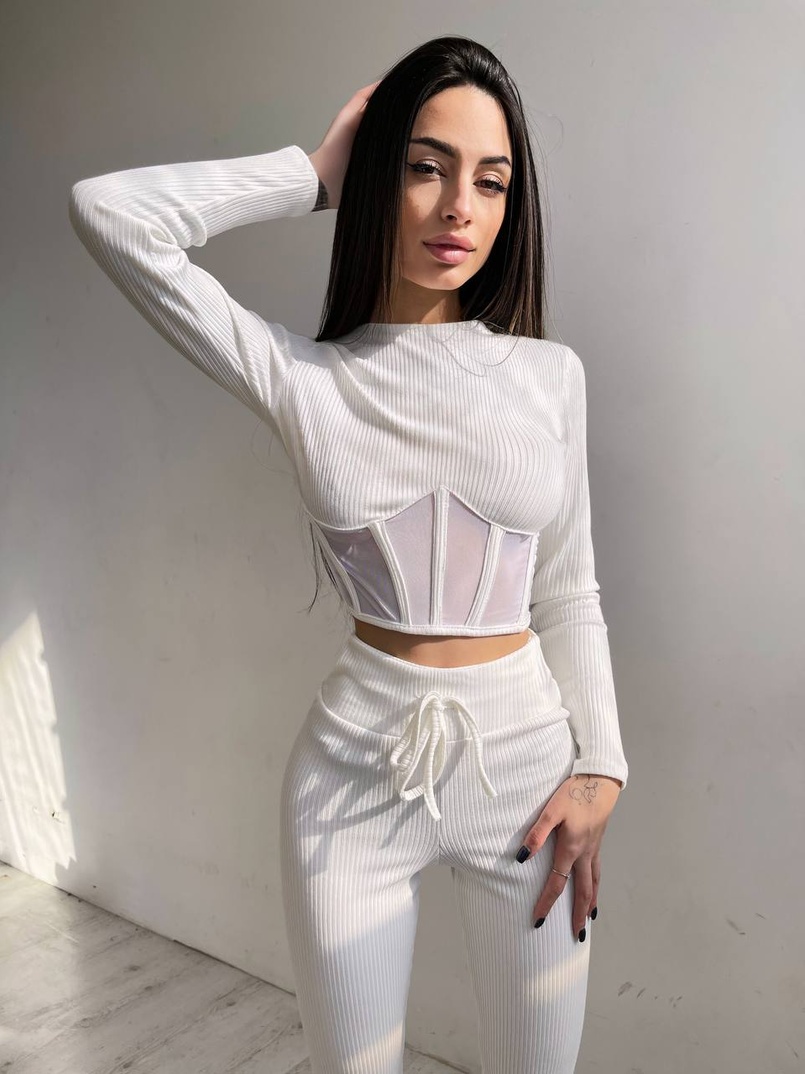 Трикотажний комплект: корсетний топ + легінси Трикотажний комплект: корсетний топ + легінси | PUSHKA SHOP