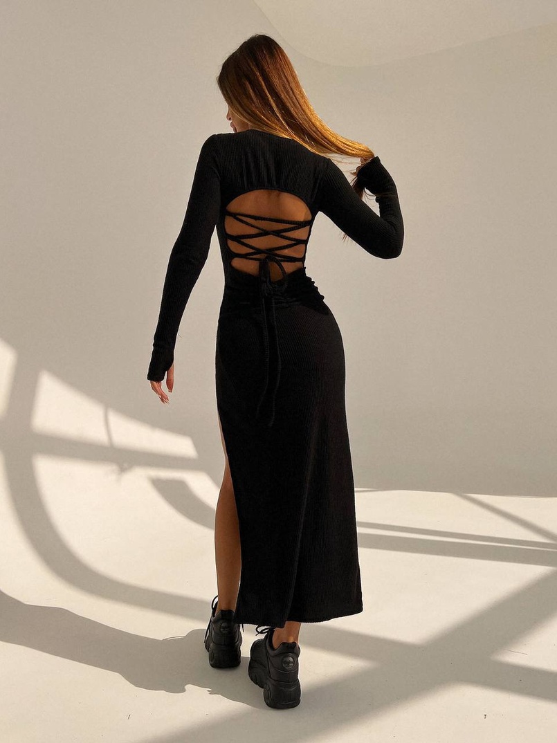 Трикотажна сукня міді зі шнурівкою на спинці Трикотажна сукня міді зі шнурівкою на спинці | PUSHKA SHOP