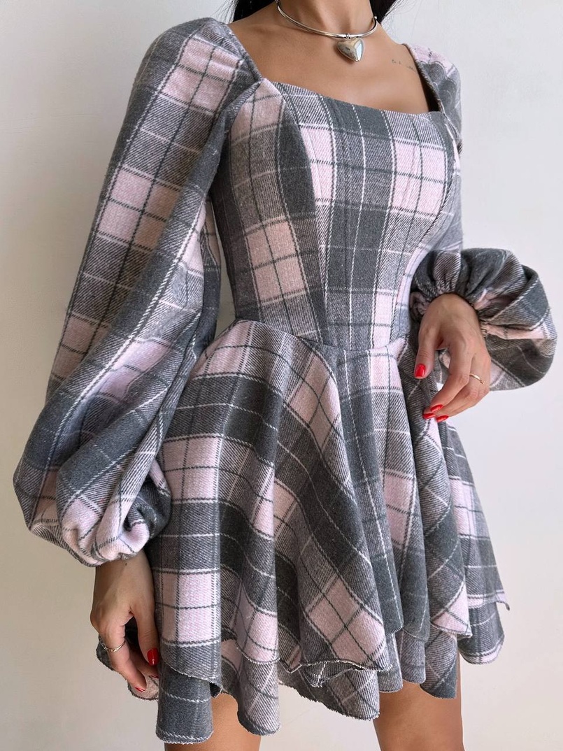 Корсетна сукня з подвійною спідницею та обʼємними рукавами у клітинку  Корсетна сукня з подвійною спідницею та обʼємними рукавами у клітинку  | PUSHKA SHOP