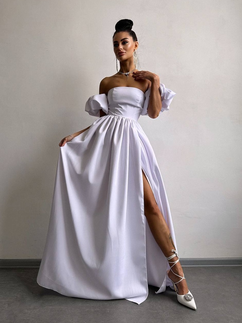 Сукня максі  з розрізом на спідниці та об’ємними рукавами  Сукня максі  з розрізом на спідниці та об’ємними рукавами  | PUSHKA SHOP