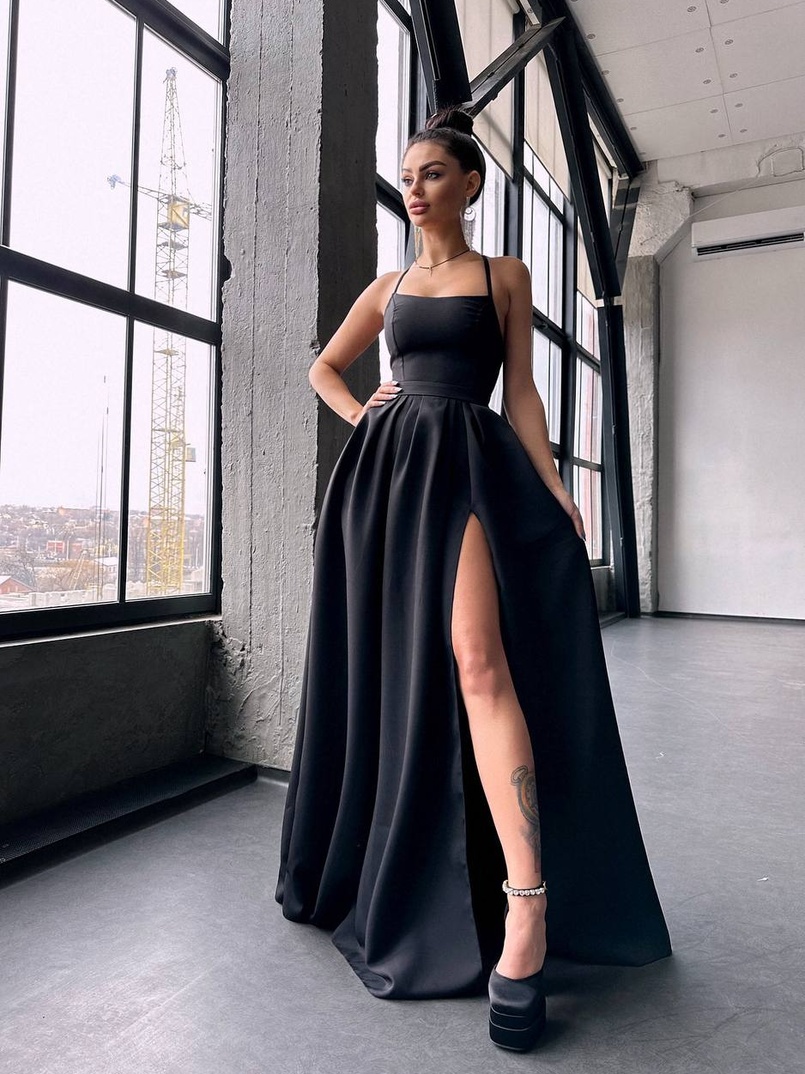 Сукня максі  зі шнурівкою на спинці Сукня максі  зі шнурівкою на спинці | PUSHKA SHOP