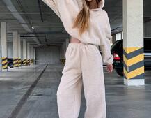 Теплий та мʼякий комплект: Обʼємний худі з капюшоном та штани з манжетами  Дуже приємний до тіла Теплий та мʼякий комплект: Обʼємний худі з капюшоном та штани з манжетами  Дуже приємний до тіла | PUSHKA SHOP