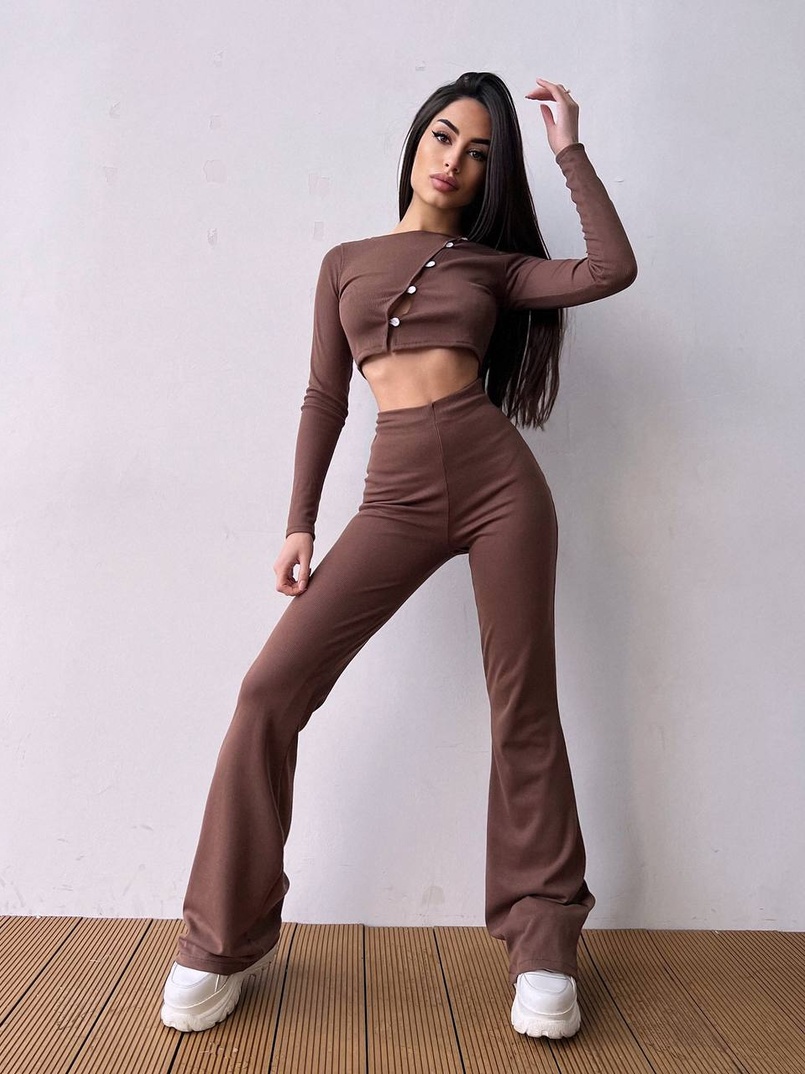 Комплект : штани кльош і топ на ґудзиках   Комплект : штани кльош і топ на ґудзиках   | PUSHKA SHOP