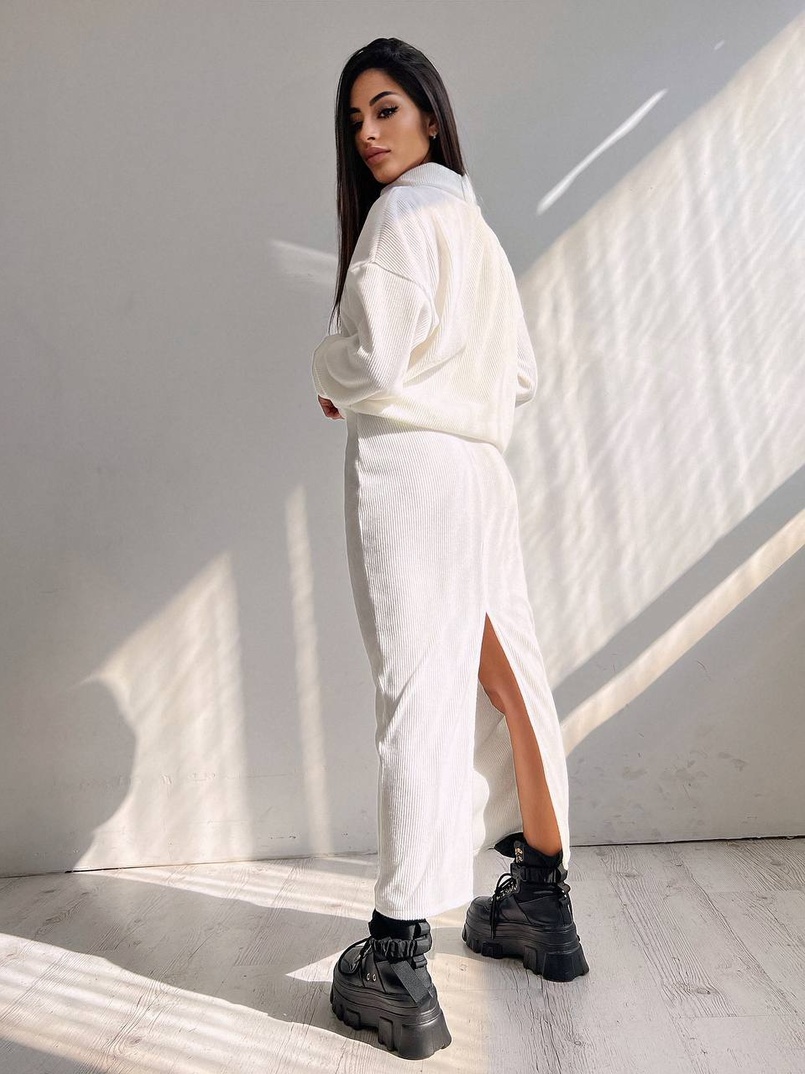 Костюм із теплого трикотажу-рубчика: светр + спідниця Костюм із теплого трикотажу-рубчика: светр + спідниця | PUSHKA SHOP