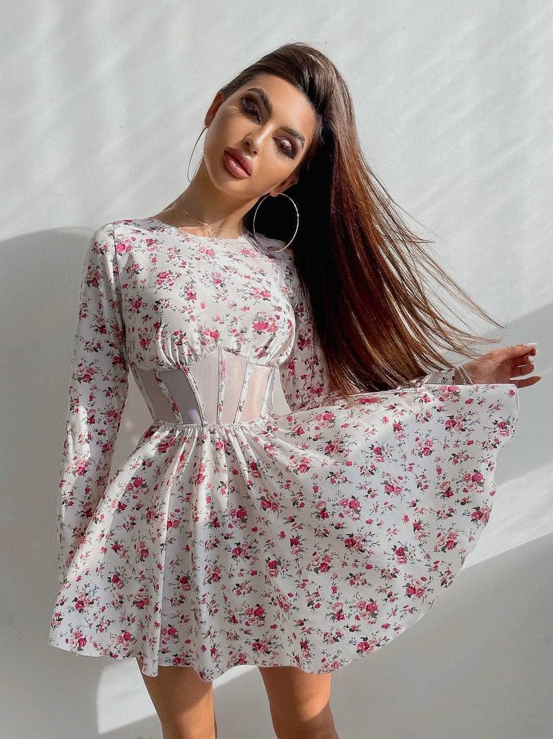 Приталенное платье с корсетной вставкой и  юбкой-солнцем   | PUSHKA SHOP