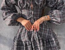 Сукня з об'ємними рукавами та пишною спідницею Сукня з об'ємними рукавами та пишною спідницею | PUSHKA SHOP