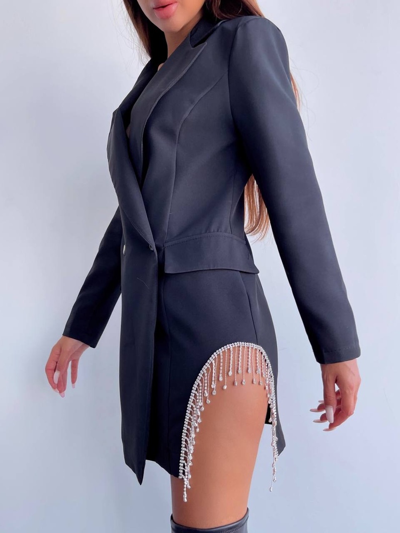 Приталена сукня-піджак, декорована бахромою зі страз Приталена сукня-піджак, декорована бахромою зі страз | PUSHKA SHOP