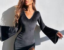 Оксамитова сукня міді з розкльошеними рукавами декорована стразами  Оксамитова сукня міді з розкльошеними рукавами декорована стразами  | PUSHKA SHOP