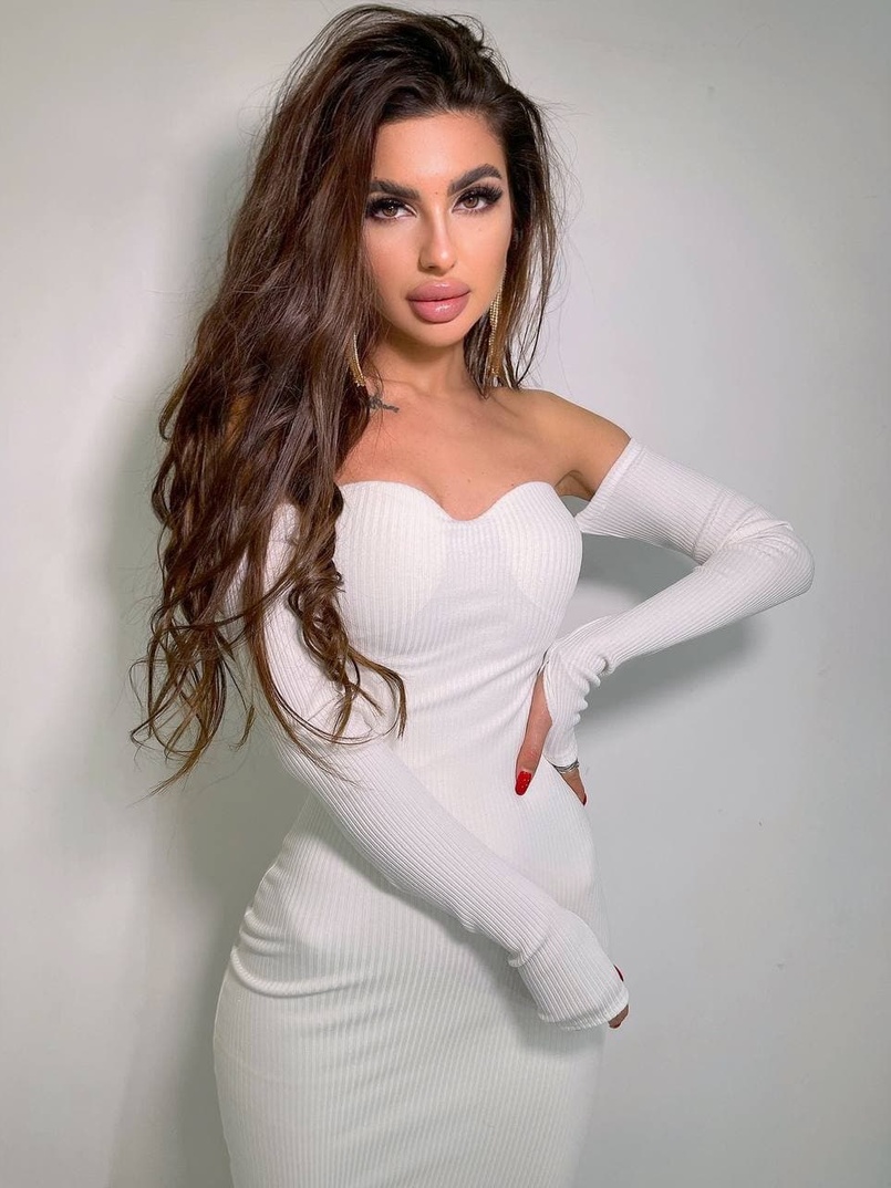 Облегающее платье  миди с чашечками с эффектом push up  | PUSHKA SHOP