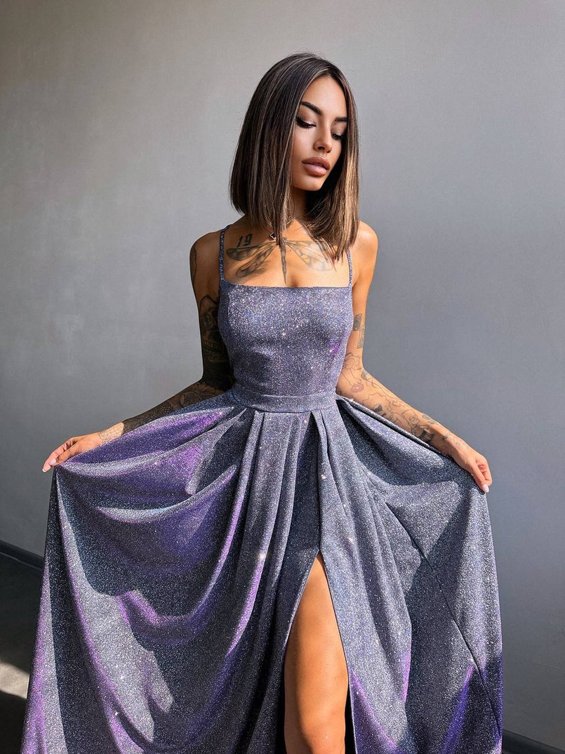 Сяюча сукня максі  зі шнурівкою на спинці Сяюча сукня максі  зі шнурівкою на спинці | PUSHKA SHOP