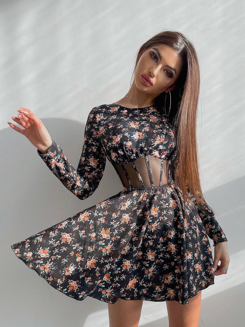 Приталена сукня з корсетною вставкою та спідницею-сонцем Приталена сукня з корсетною вставкою та спідницею-сонцем | PUSHKA SHOP