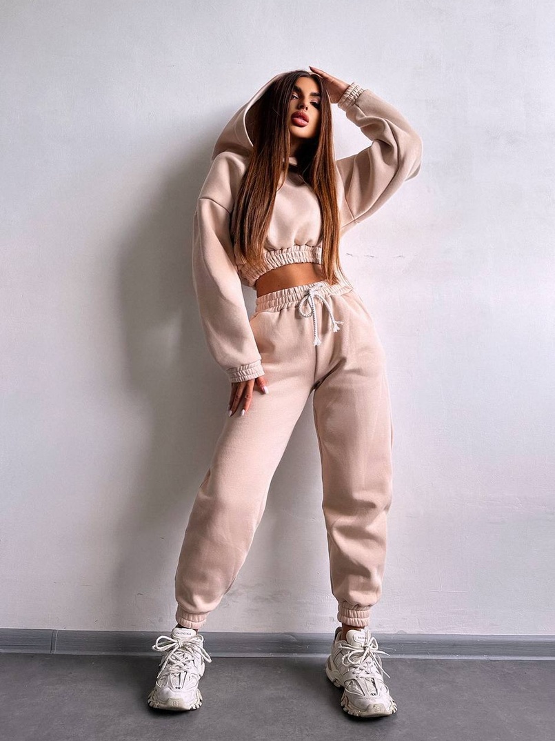 Базовий костюм на флісі з об'ємними капюшоном Базовий костюм на флісі з об'ємними капюшоном | PUSHKA SHOP