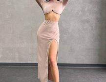 Оксамитовий комплект: топ із чашками push up+ спідниця, декорована стразами Прикраса пришита, ручна робота. Оксамитовий комплект: топ із чашками push up+ спідниця, декорована стразами Прикраса пришита, ручна робота. | PUSHKA SHOP