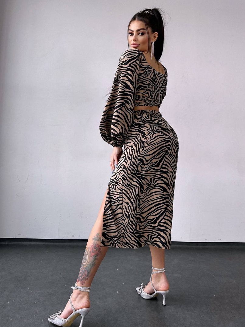 Комплект: топ із зав'язками на талії + спідниця міді з розрізом Комплект: топ із зав'язками на талії + спідниця міді з розрізом | PUSHKA SHOP