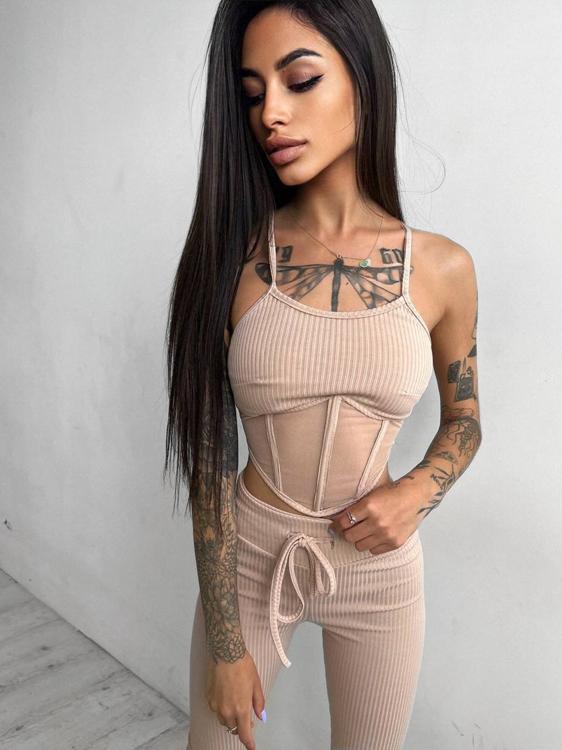 Трикотажный комплект: корсетный топ на косточках + леггинсы Трикотажный комплект: корсетный топ на косточках + леггинсы | PUSHKA SHOP