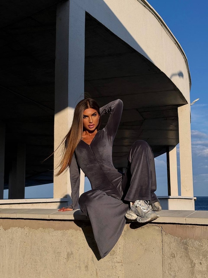 Велюровий комбінезон кльош Велюровий комбінезон кльош | PUSHKA SHOP